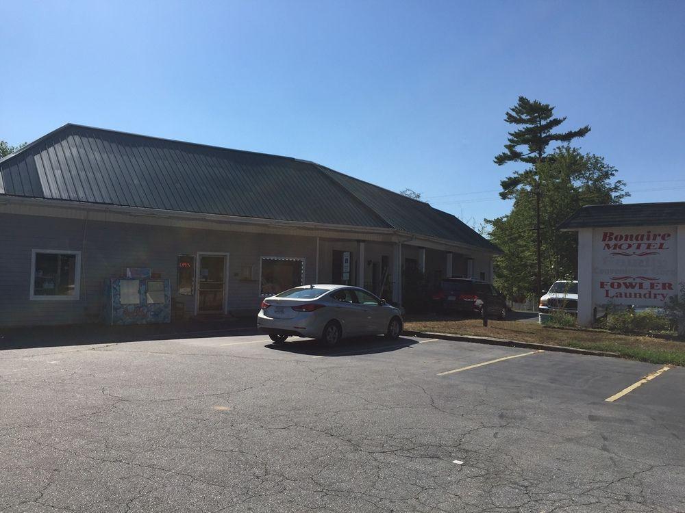 Bonaire Motel Hendersonville Bagian luar foto